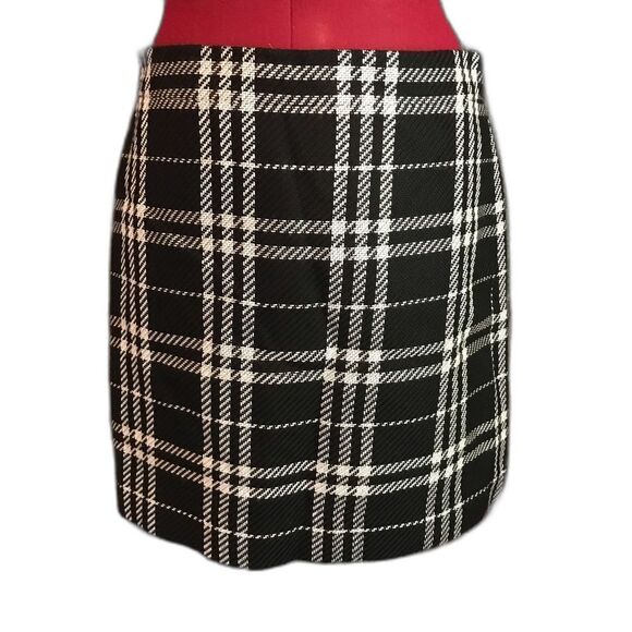 J. Crew Mini Skirt Women's Size 6 Black and White Plaid Pencil Preppy NWT - Picture 3 of 9